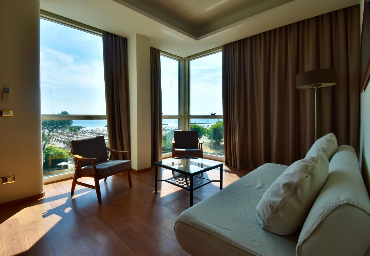 Hotel Astor B&B Лидо-ди-Классе Экстерьер фото
